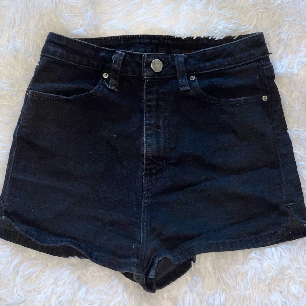 B D G S H O R T S - image 3